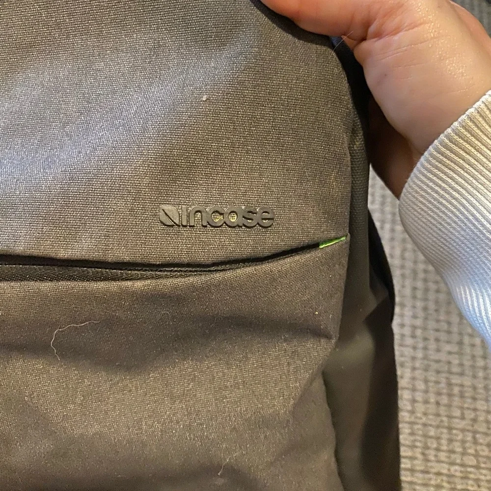 Incase computer backpack - Picture 3 of 4